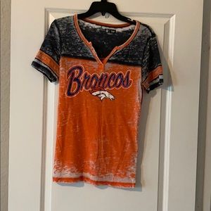 Denver Broncos tee